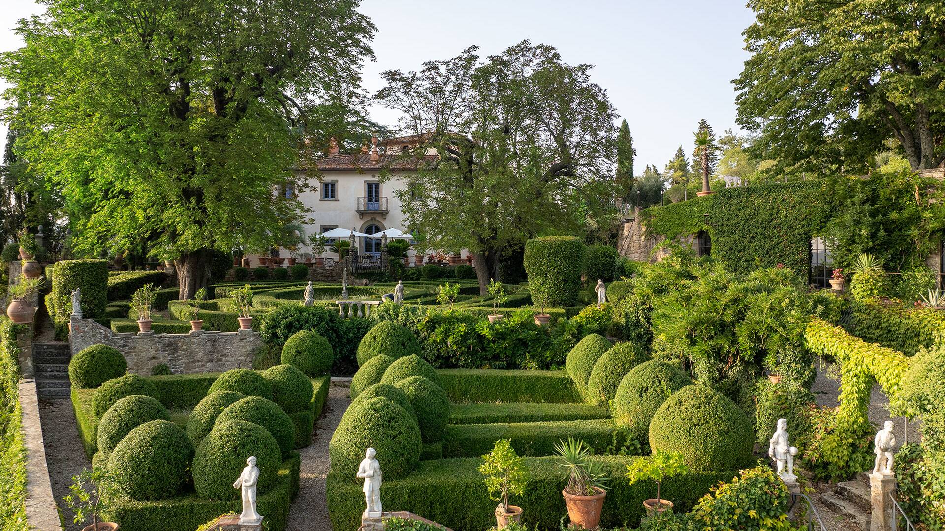 top luxury vacation Villa Florence, Renaissance garden